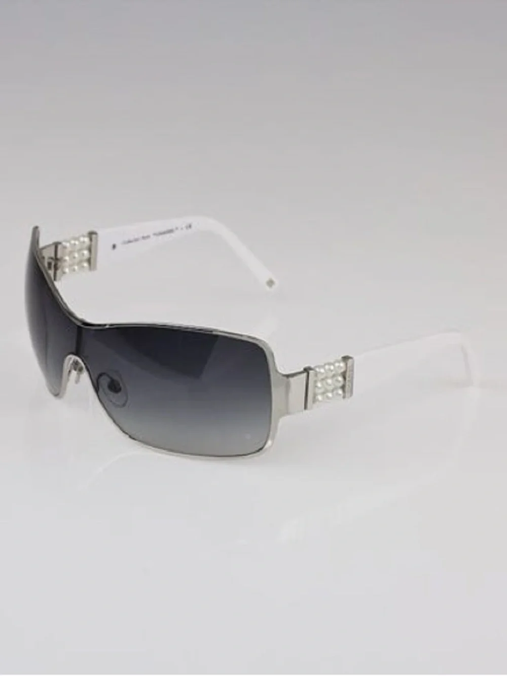 Y2K CHANEL White/Silver Frame Oversized Pearl Sunglasses-4177